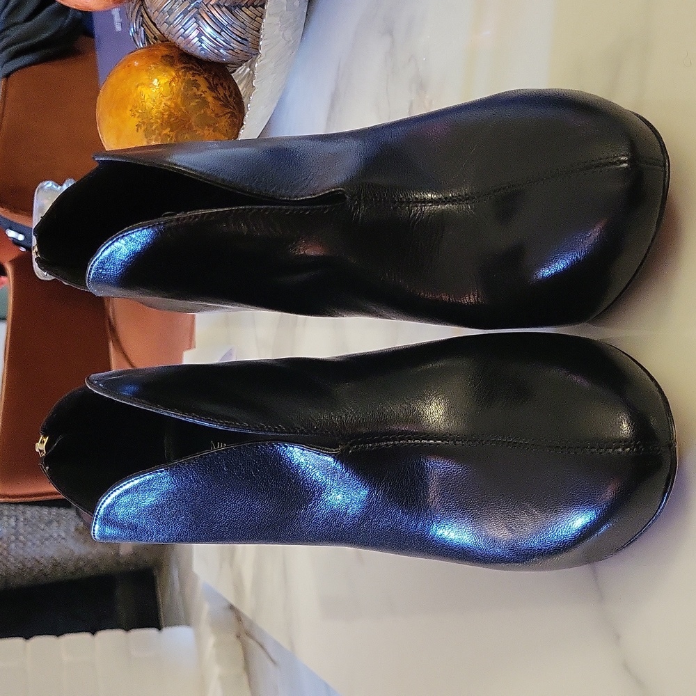 Shoes - Picture 4 of 5
